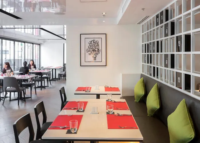 Travelodge Sukhumvit 11 Hotel