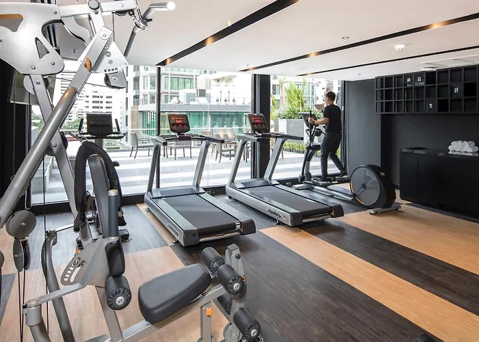 Travelodge Sukhumvit 11 Hotel 4*