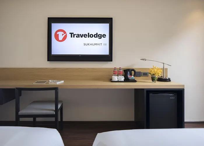 Hotel Travelodge Sukhumvit 11 4*