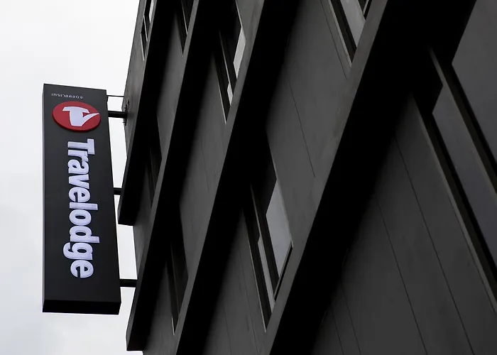 Travelodge Sukhumvit 11 Hotel